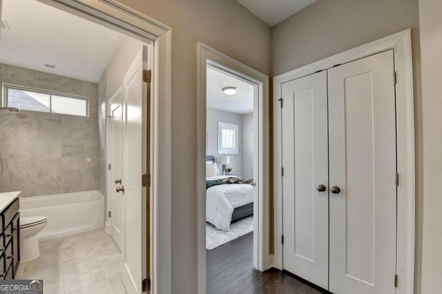 4116 Stourbridge Common Circle, Milton, GA 30004