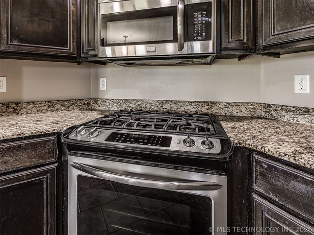 5821 E 135th Place North, Collinsville, OK 74021