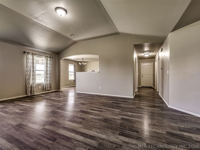5821 E 135th Place North, Collinsville, OK 74021