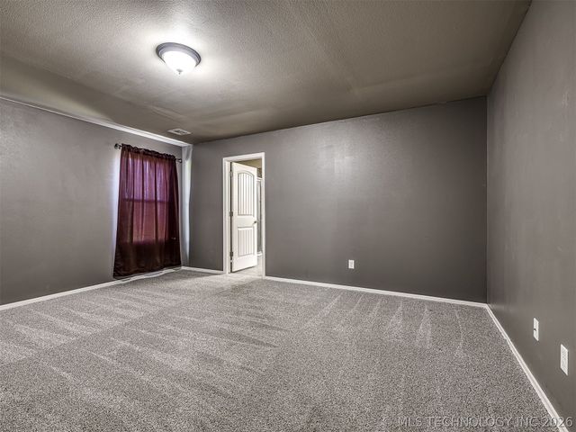 5821 E 135th Place North, Collinsville, OK 74021