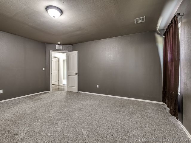 5821 E 135th Place North, Collinsville, OK 74021