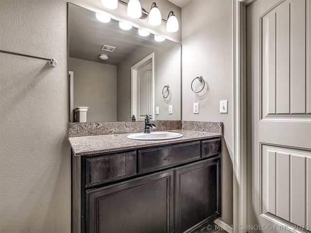 5821 E 135th Place North, Collinsville, OK 74021