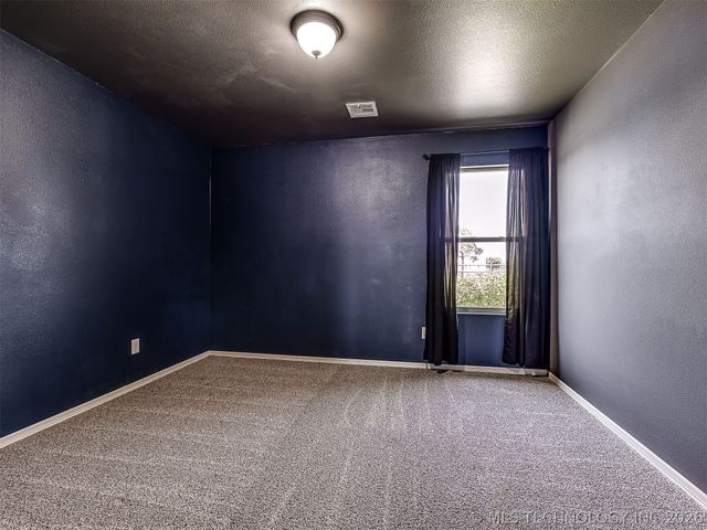5821 E 135th Place North, Collinsville, OK 74021