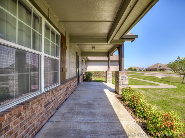 5821 E 135th Place North, Collinsville, OK 74021