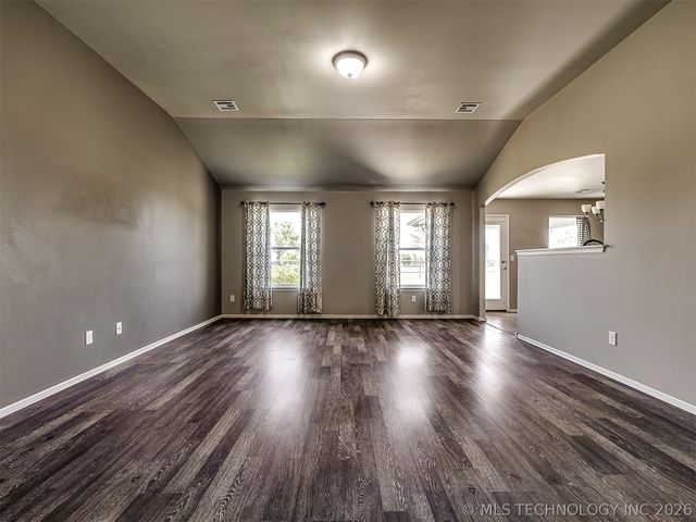 5821 E 135th Place North, Collinsville, OK 74021