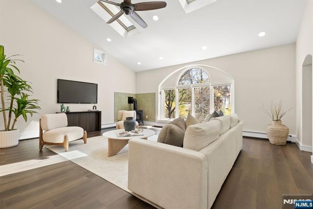 519 Summit Street, Ridgewood, NJ 07450