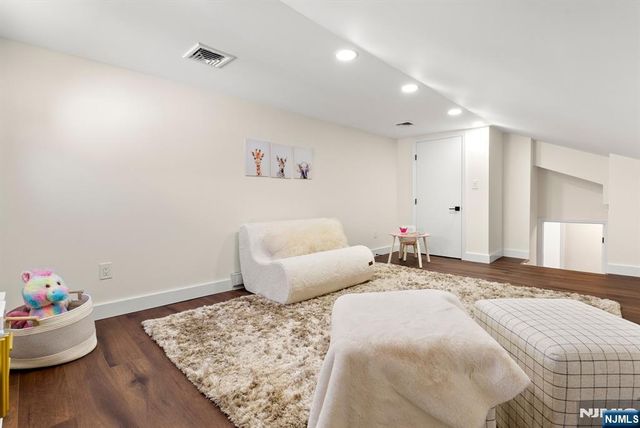 519 Summit Street, Ridgewood, NJ 07450