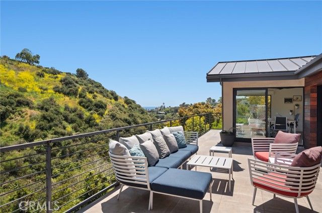 1435 Cerritos Drive, Laguna Beach, CA 92651