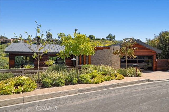 1435 Cerritos Drive, Laguna Beach, CA 92651