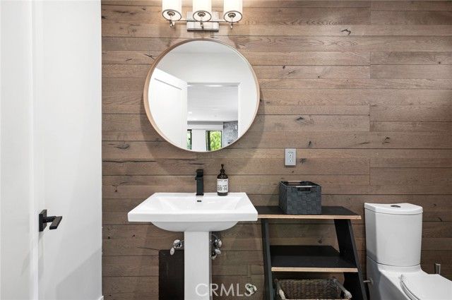 1435 Cerritos Drive, Laguna Beach, CA 92651