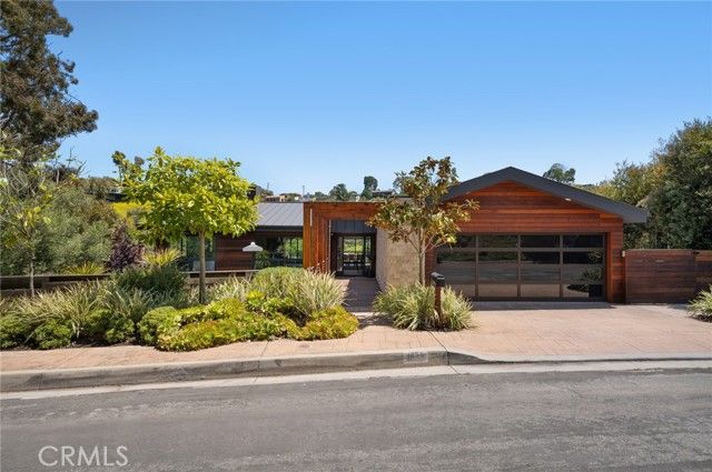 1435 Cerritos Drive, Laguna Beach, CA 92651