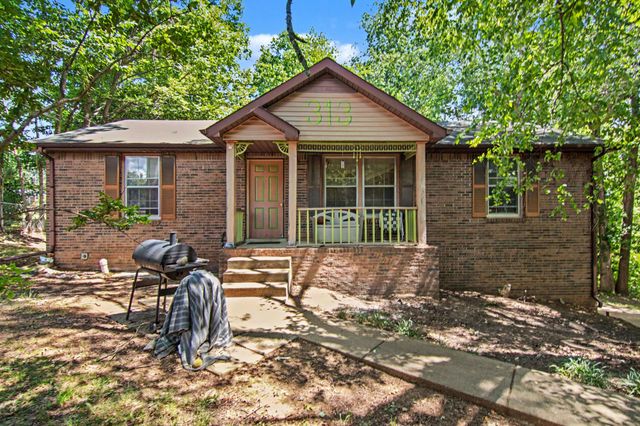 313 Southern Dr, Clarksville, TN 37042