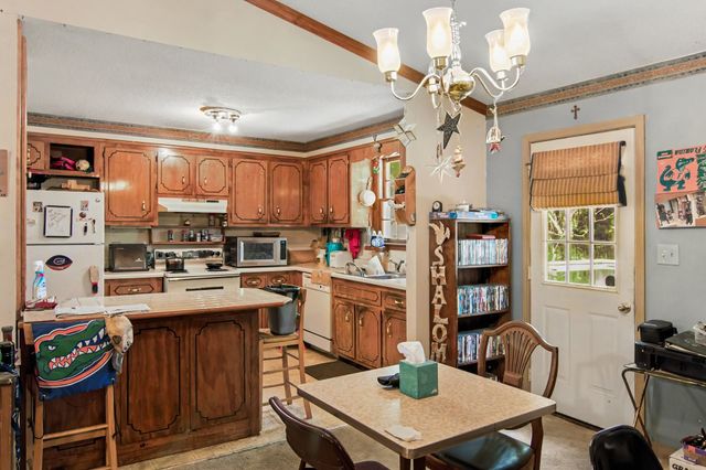 313 Southern Dr, Clarksville, TN 37042