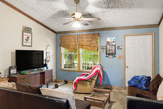 313 Southern Dr, Clarksville, TN 37042