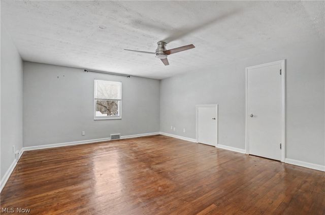 674 Upper Merriman Drive, Akron, OH 44303