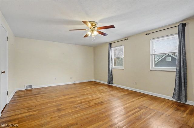 674 Upper Merriman Drive, Akron, OH 44303