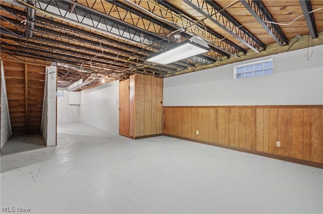 674 Upper Merriman Drive, Akron, OH 44303