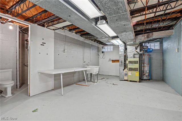 674 Upper Merriman Drive, Akron, OH 44303