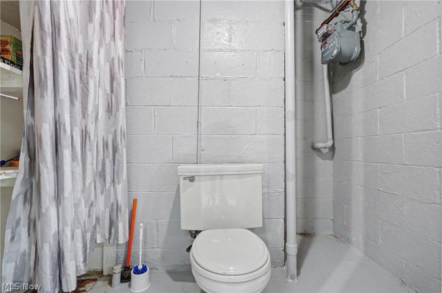 674 Upper Merriman Drive, Akron, OH 44303