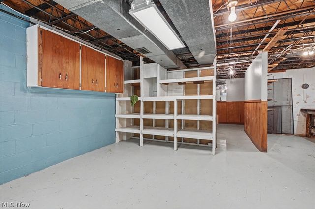 674 Upper Merriman Drive, Akron, OH 44303