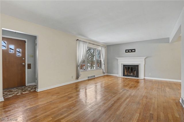 674 Upper Merriman Drive, Akron, OH 44303