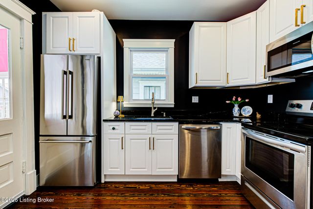 728 N Barbee Way, Louisville, KY 40217