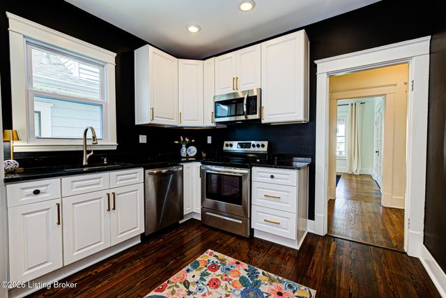 728 N Barbee Way, Louisville, KY 40217