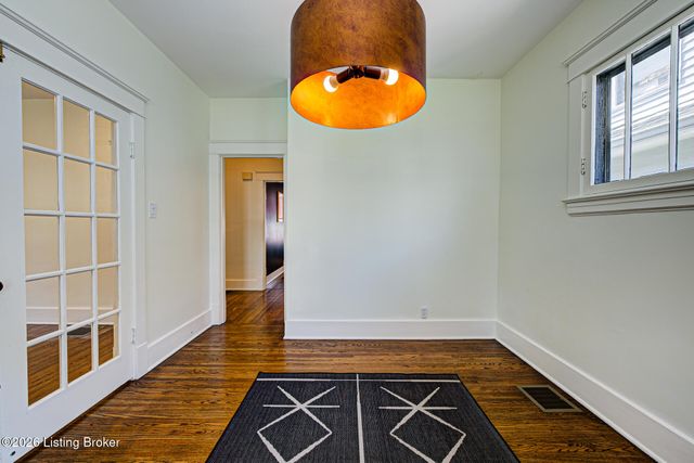 728 N Barbee Way, Louisville, KY 40217