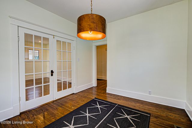 728 N Barbee Way, Louisville, KY 40217