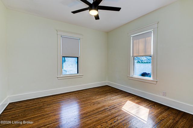 728 N Barbee Way, Louisville, KY 40217