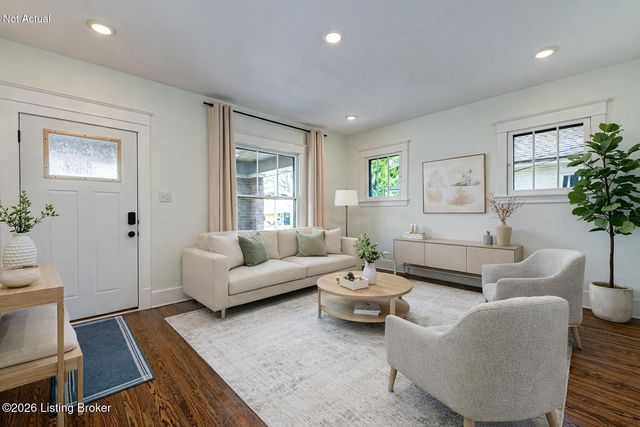 728 N Barbee Way, Louisville, KY 40217