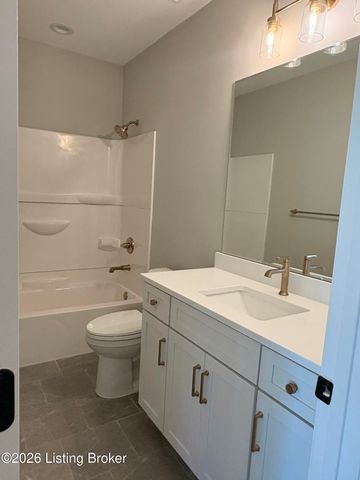 17915 Shakes Creek Dr, Fisherville, KY 40023