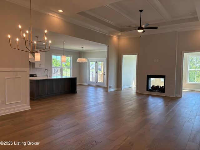 17915 Shakes Creek Dr, Fisherville, KY 40023