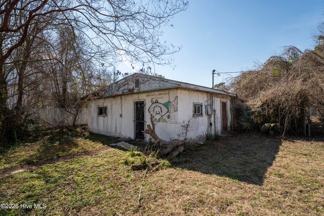 206 Pinecrest Drive, Warsaw, NC 28398