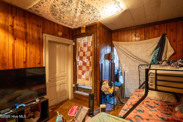 206 Pinecrest Drive, Warsaw, NC 28398