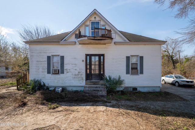 206 Pinecrest Drive, Warsaw, NC 28398