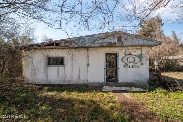 206 Pinecrest Drive, Warsaw, NC 28398