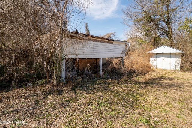 206 Pinecrest Drive, Warsaw, NC 28398