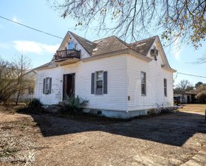 206 Pinecrest Drive, Warsaw, NC 28398