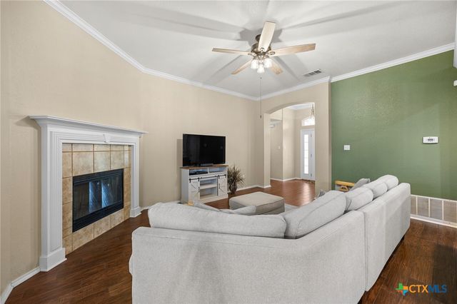 910 Neuberry Cliffe, Temple, TX 76502