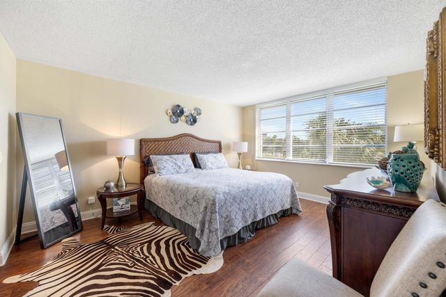 900 DOGWOOD Drive 339, Delray Beach, FL 33483