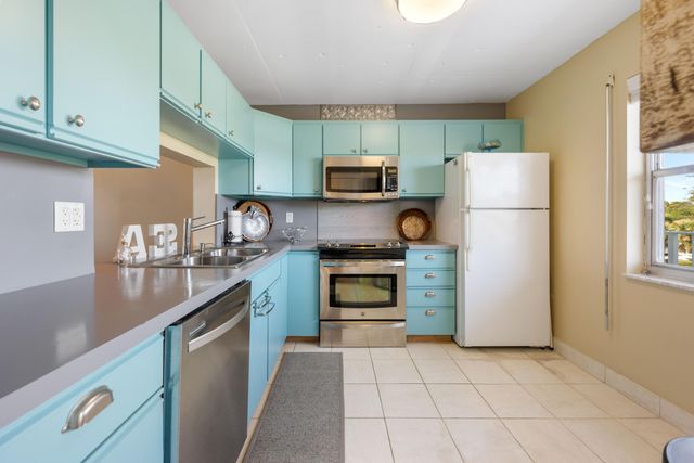 900 DOGWOOD Drive 339, Delray Beach, FL 33483