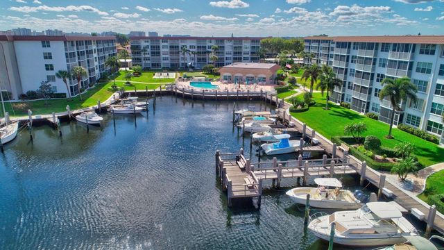 900 DOGWOOD Drive 339, Delray Beach, FL 33483