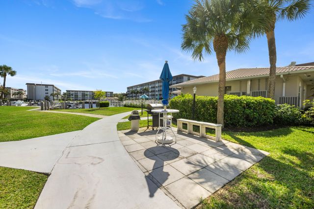 900 DOGWOOD Drive 339, Delray Beach, FL 33483