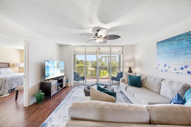 900 DOGWOOD Drive 339, Delray Beach, FL 33483