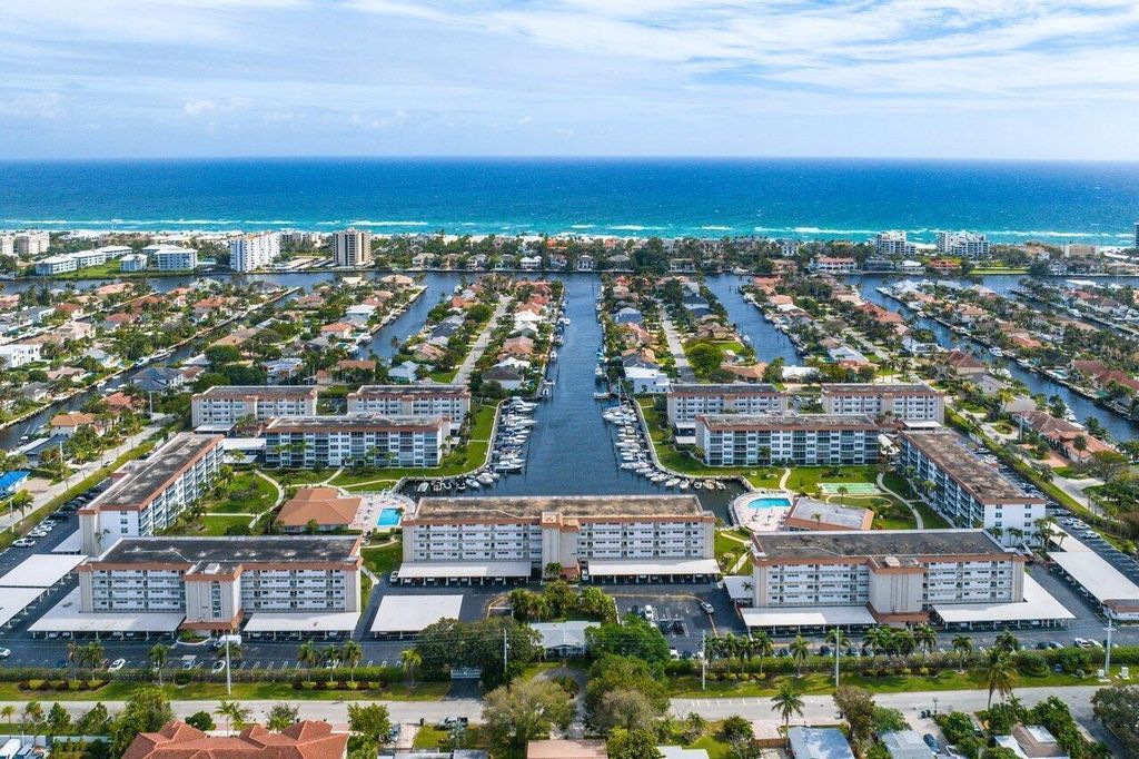 900 DOGWOOD Drive 339, Delray Beach, FL 33483