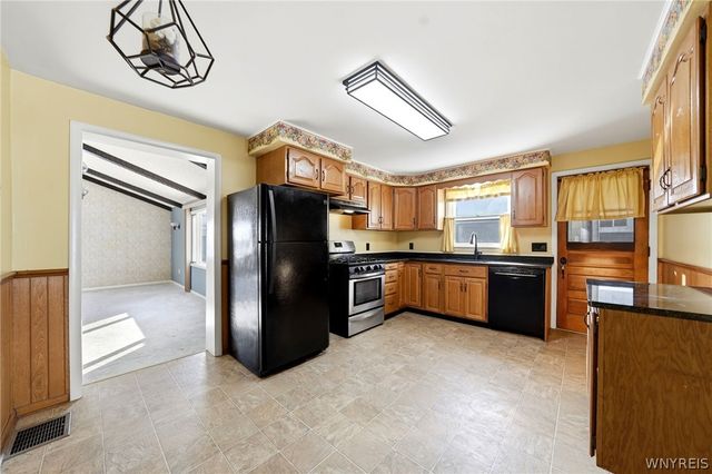 291 North Willowlawn Parkway, Cheektowaga, NY 14206