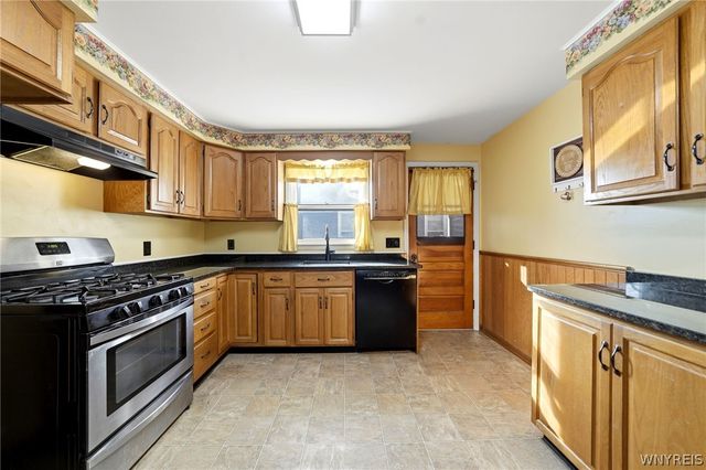 291 North Willowlawn Parkway, Cheektowaga, NY 14206