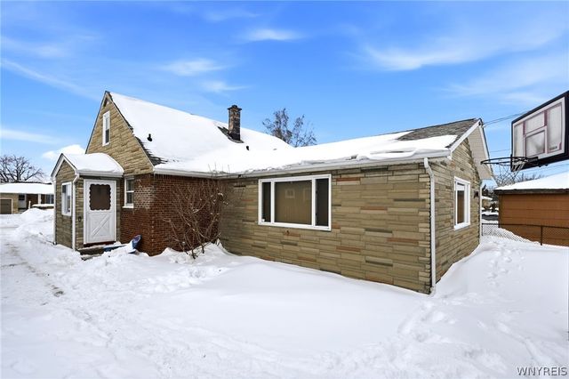 291 North Willowlawn Parkway, Cheektowaga, NY 14206