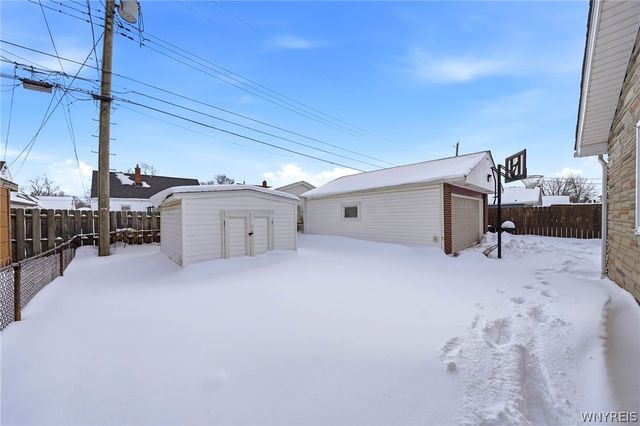 291 North Willowlawn Parkway, Cheektowaga, NY 14206